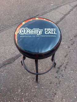 Oreillys Swivel Shop Stool