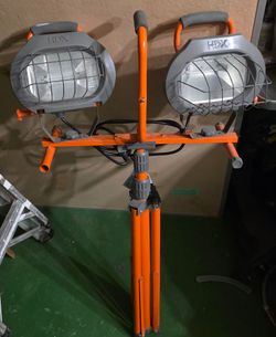 HDX 1200-Watt Halogen Tripod Work Light