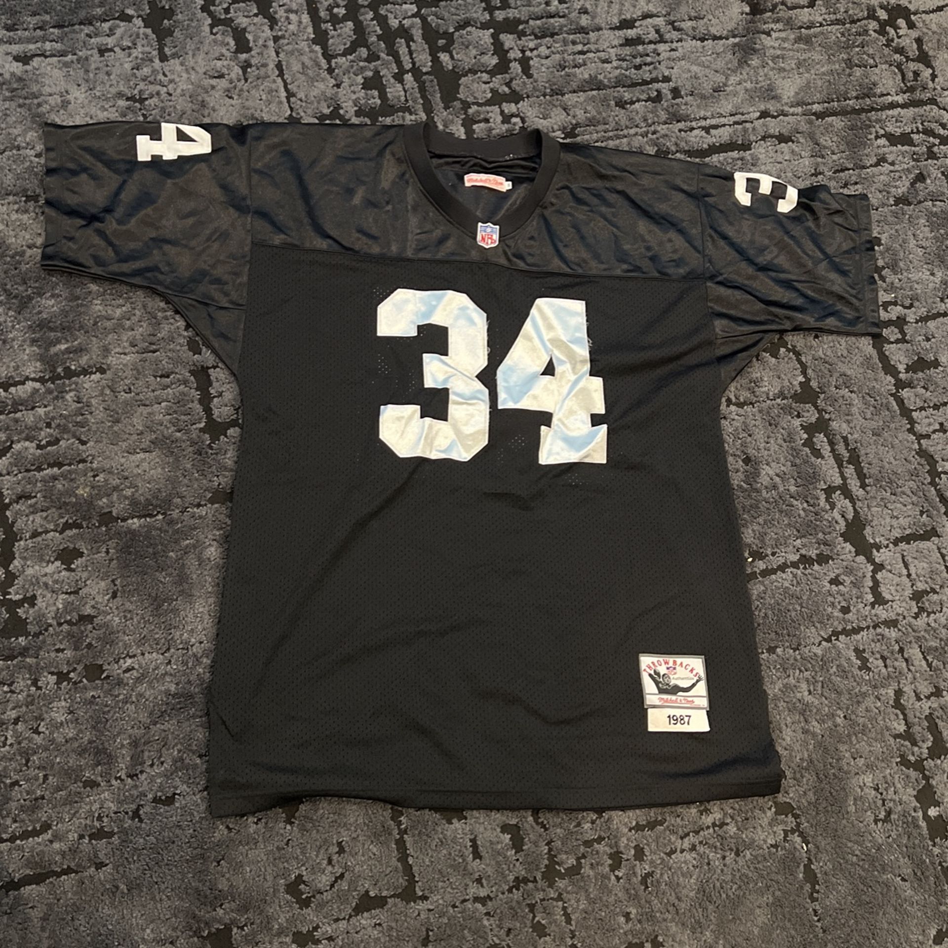 Reebok Men\'s Black Shirt