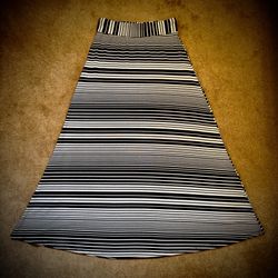 (#160) Women’s Roz & Ali Maxi Skirt