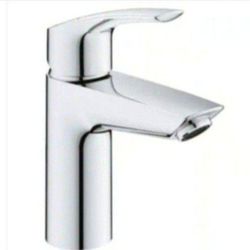 GROHE Eurosmart Single Handle Single Hole Bathroom Faucet in StarLight Chrome Drain Kit Not Included