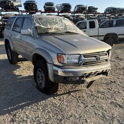 Auto Parts 2002 Toyota 4Runner 