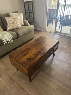 Moving sale