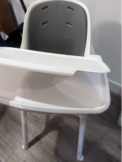 4moms Baby High Chair with Tray