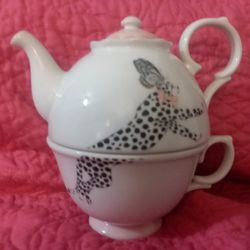 Super Cute Cheetah Tea Pot/Cup In One