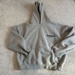 Essentials Size Medium
