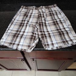 Shorts Size 33 New