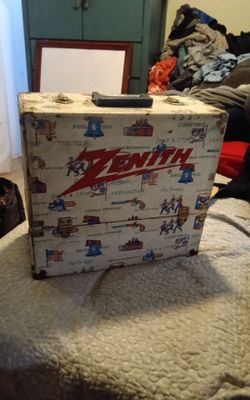 Vintage Vacuum Tubes w/ case
