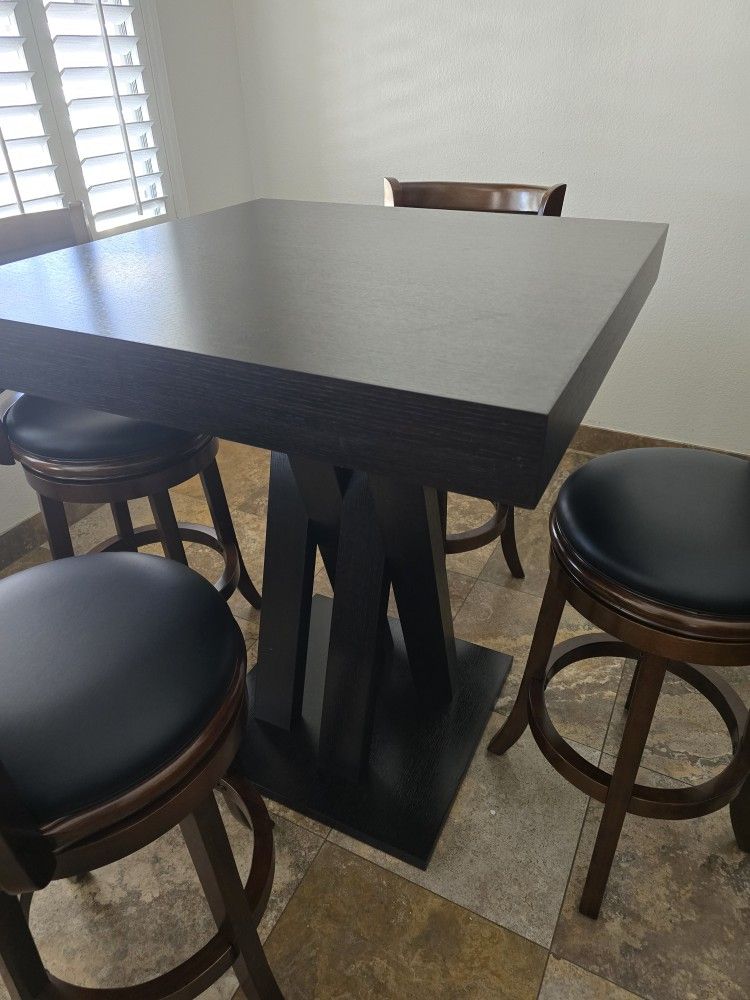 Pub Table