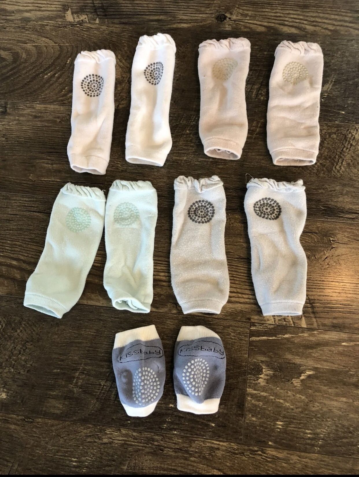 NWOT / VGUC Unisex Crawling Knee Pads Bundle