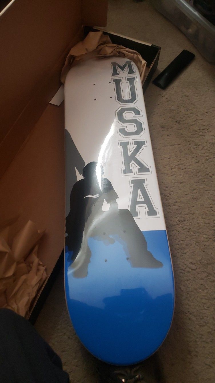 Shortys Classic Muska Skateboard 8.25