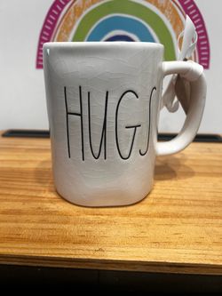 RAE DUNN COFFEE MUG - HUGS /KISSES -  BRAND NEW WITH TAGS