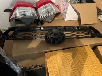 Toyota 4Runner grill