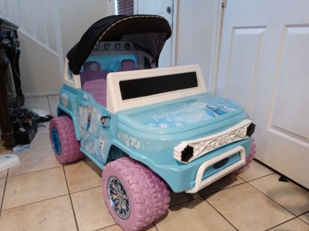 Frozen FJ Cruiser Power Wheels With Convertible Top 70$$$