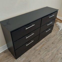 NEW DRESSER - NUEVA CÓMODA 