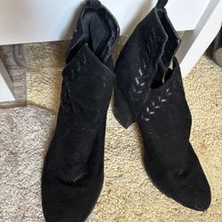 Vince Camuto Suede Ankle Boots Size 11