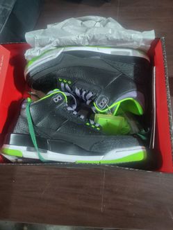 Air Jordan 3 Black Green Sneakers (Joker Editions)