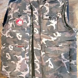 2XL Canada Weather Gear  Insulated and lined Mens Vest