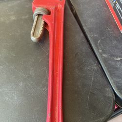 18 Inch Pipe Wrench 