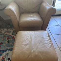 Chair With Ottoman 