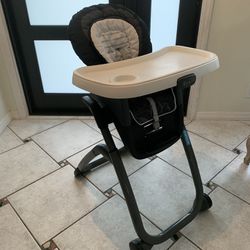 Graco DuoDiner DLX 6-in-1 Highchair, Hamilton In Great Condition 
