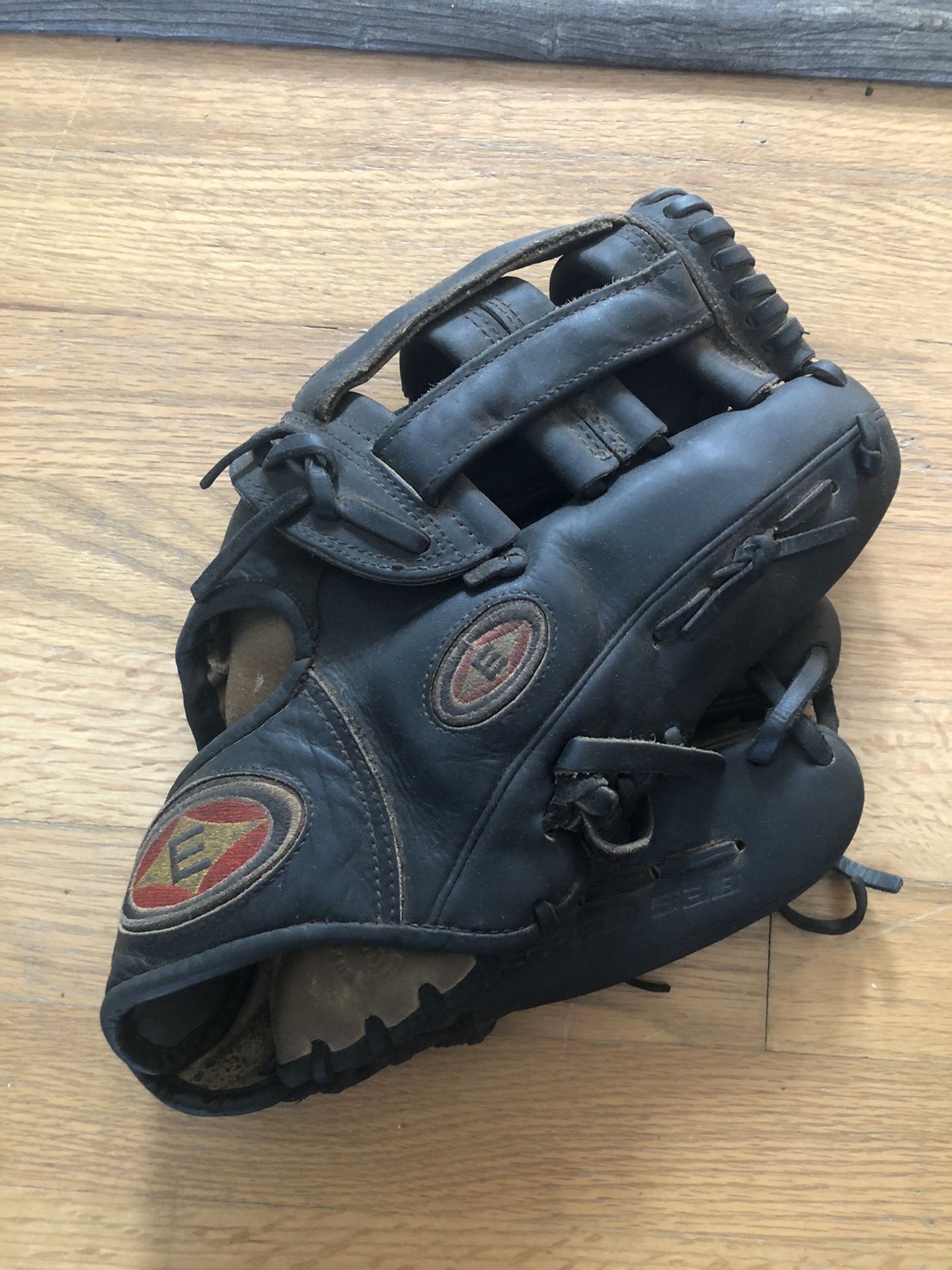 Easton Outfielders Glove