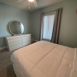 Bedroom Six Drawer Dresser With Mirror