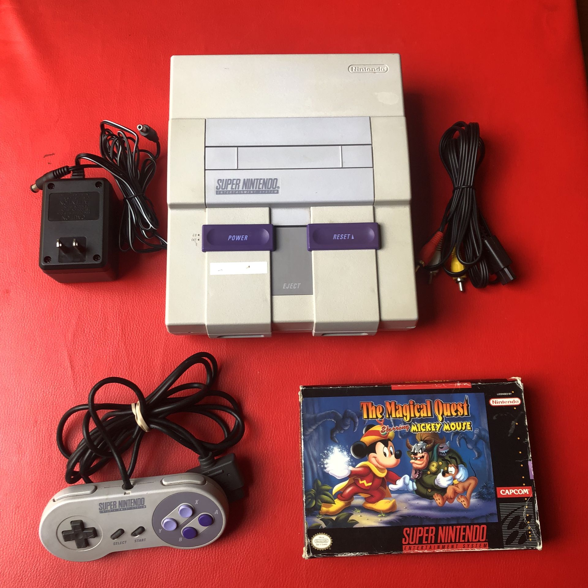 Super Nintendo (SNES) Console w/ Disneys Magical Quest