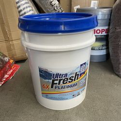 Ultra Fresh 6X Platinum Laundry Detergent, 640 Loads, Fragrance Free + Dye Free, 5 Gallon
