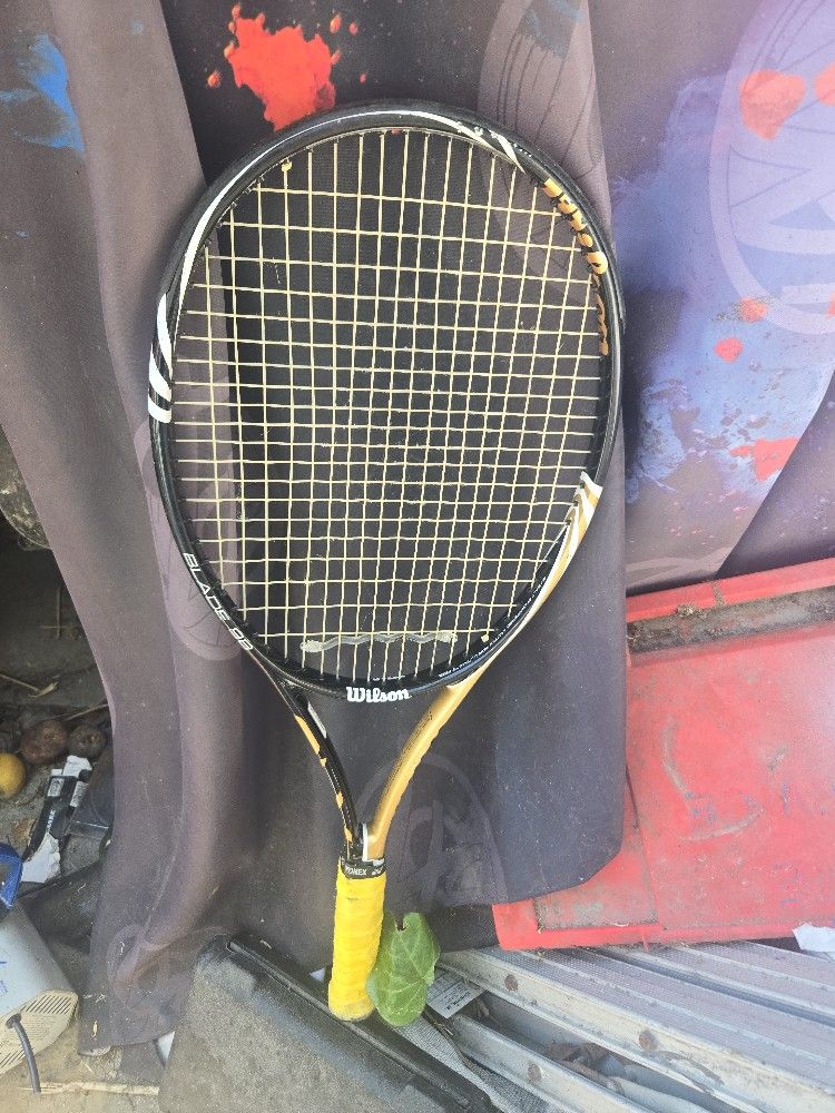 Wilson BLX Blade 98 Gold and Black, Grip Size 1/4 (L2) Wilson Pro