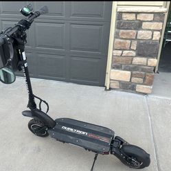 Dualtron Eagle Pro Electric Scooter - No Speed Limiter - Super Fast!!!