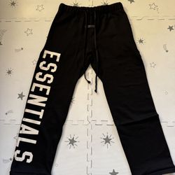 Essentials Fleece Sweatpant 