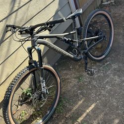 StumpJumper Evo Competition Alloy(Medium) 