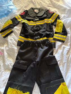 Boys fireman costume 3to 5 yrs old