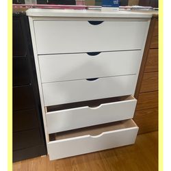 Dresser / Five drawers dresser