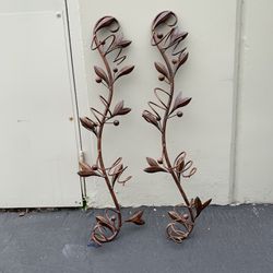 Set of 2 WALL HANGING 4 BOTTLE WINE RACK - LEAF AND BERRY DESIGN Very Good Condition 