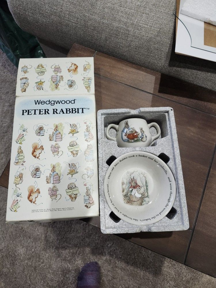 Wedgwood Peter Rabbit 2pc Tea Set