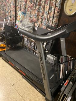 pro-form carbon treadmill (read description)