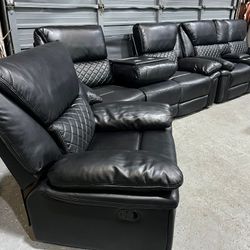 Black Three Piece Sofa Set Reclining New In Box 
