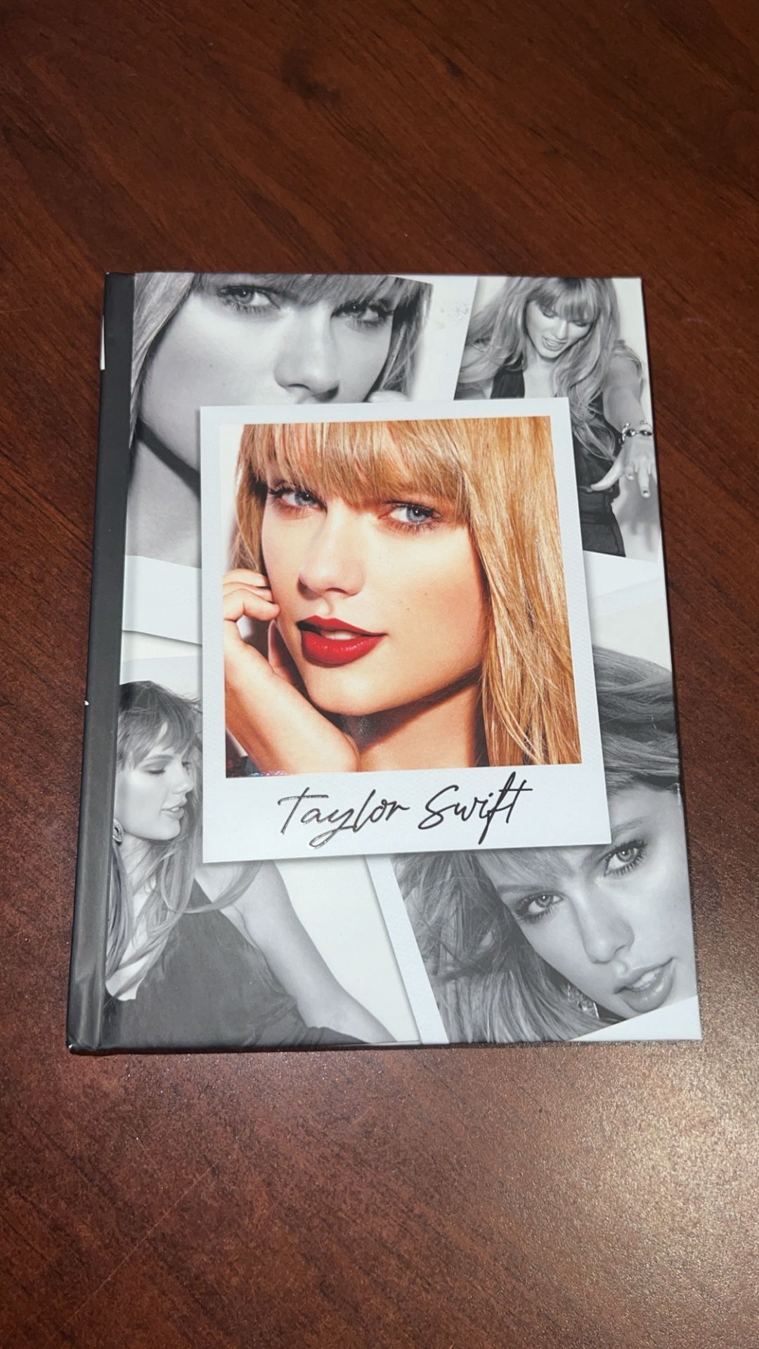 Taylor Swift Photo Book