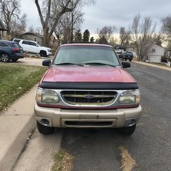 1999 Ford Explorer