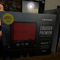 Crosley Cruiser Premier Portable Turntable – Black/Red 