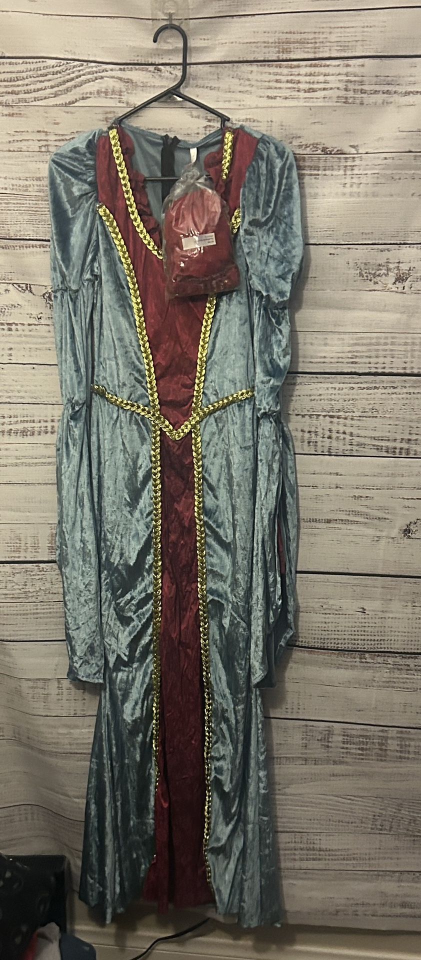 NWT blue renaissance Costume Dress size medium 
