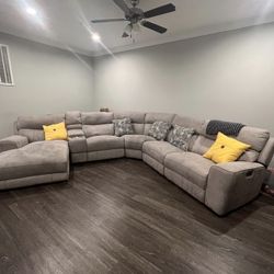Gray Sectional Sofa with Recliners and Chaise Lounge