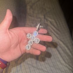 18' Chain with pendant, Brand new 
