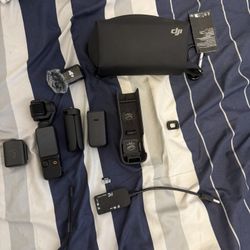 DJI Osmo pocket 3 Creator Combo with 3 extra lenses for special effects and a high speed 1tb sd for recording 4K 