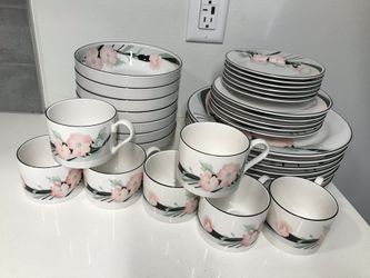 33 Piece Vintage Sango Jolie Dinner Set Dinner Plates Lunch Plates Cups And Saucers Oven Dishwasher Microwave Safe