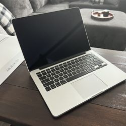 Apple Mac Book Pro 13" Excellent condition