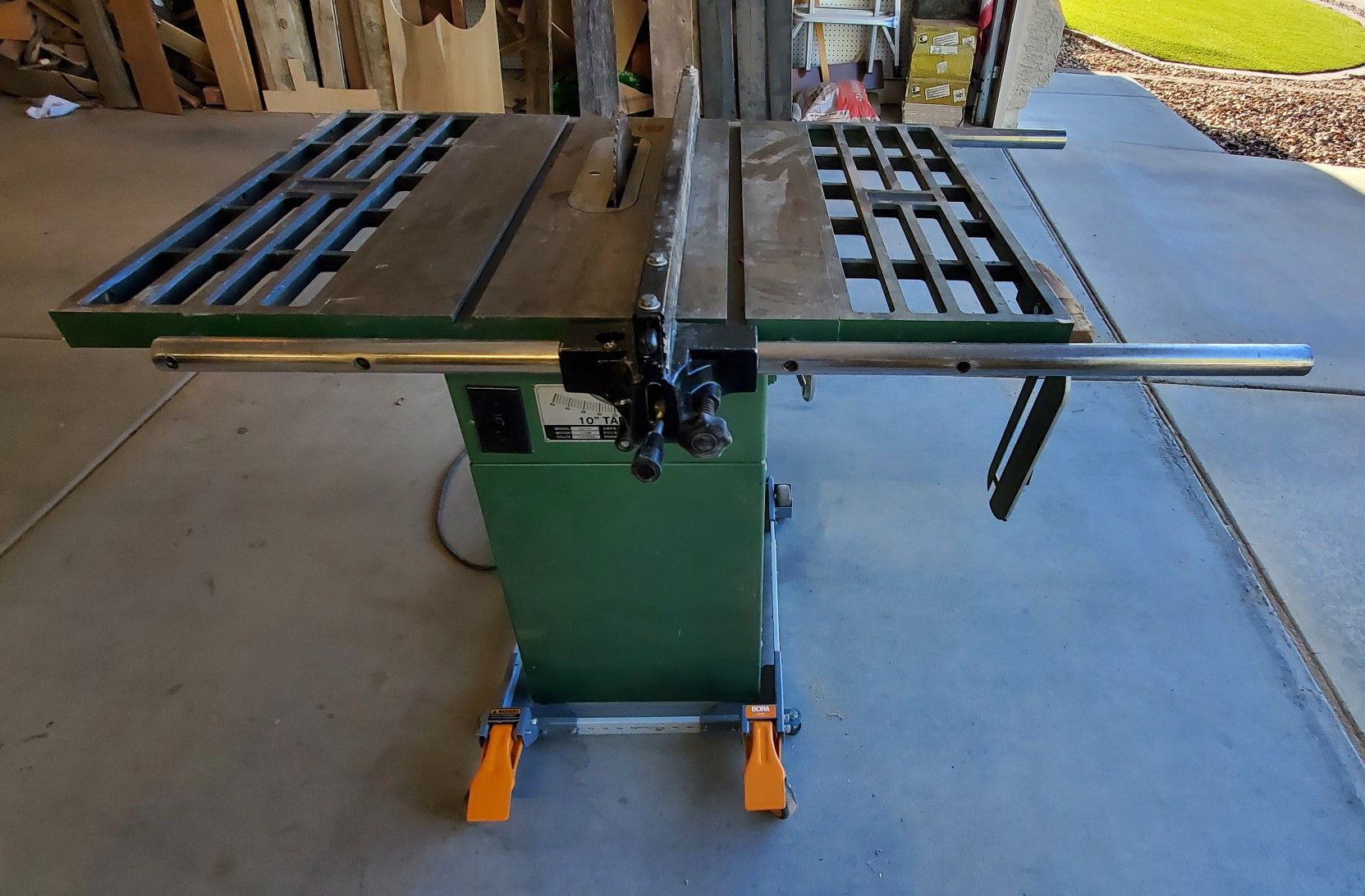 Grizzly 10" model TSC10 table saw for Sale in Phoenix, AZ OfferUp