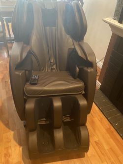 Zero gravity massage chair for Sale in Long Beach CA OfferUp